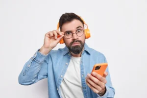 Descubra como ouvir sua audiência nas redes. Reprodução: Freepik