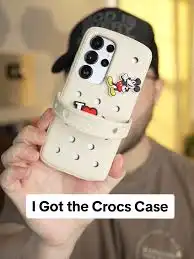 Samsung e Crocs se unem_Reprodução: Collab Samsung x Crocs